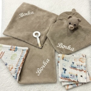 Macis szett hímzett névvel kislányoknak