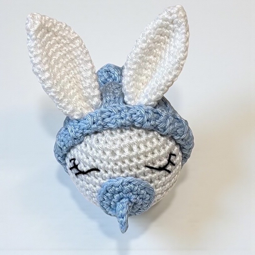 Törtfehér szundikendő hímzett névvel kisfiúknak - Image 11